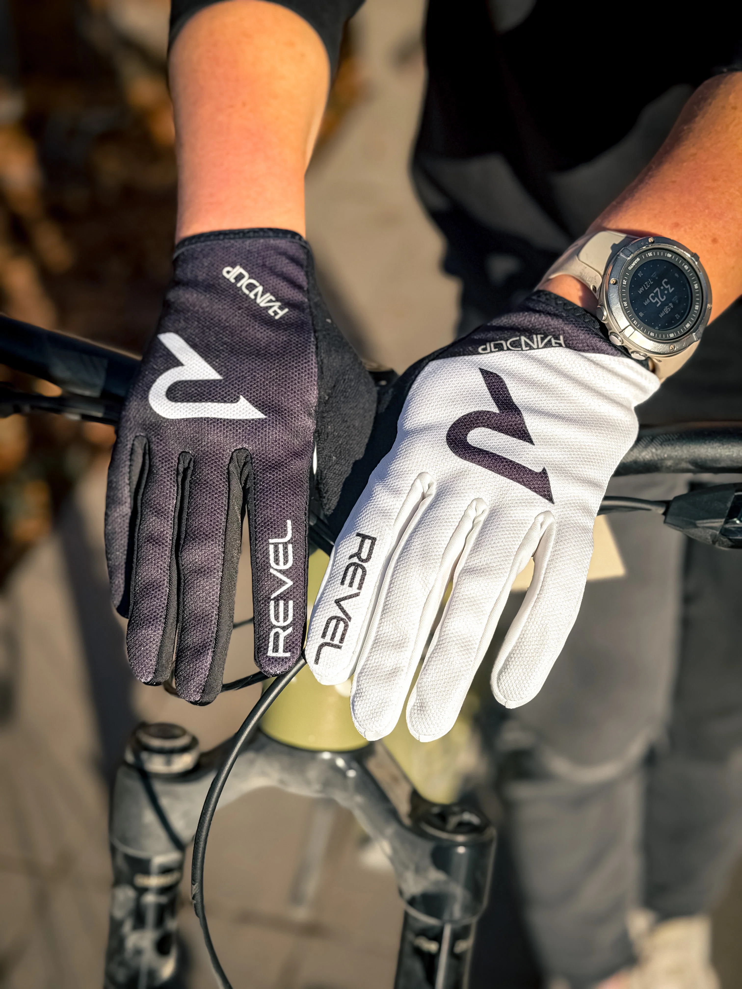 Revel Bikes Handup Gloves - Eclipse - Image 4